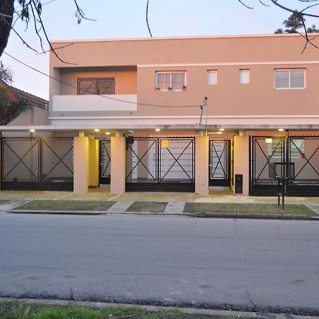 Mendoza Apartments Ezeiza Airport Luis Guillon ภายนอก รูปภาพ