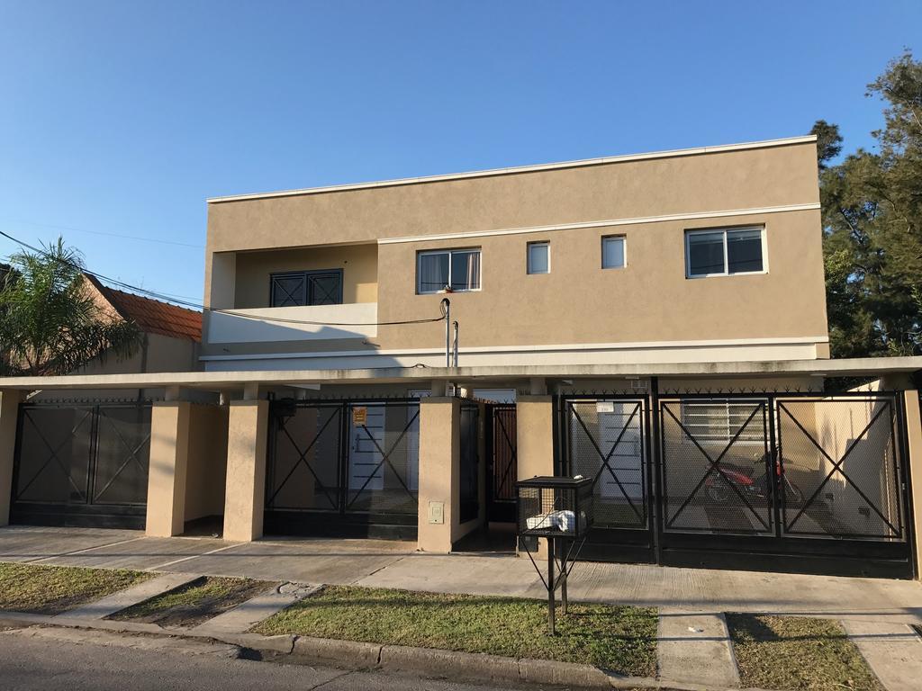 Mendoza Apartments Ezeiza Airport Luis Guillon ภายนอก รูปภาพ