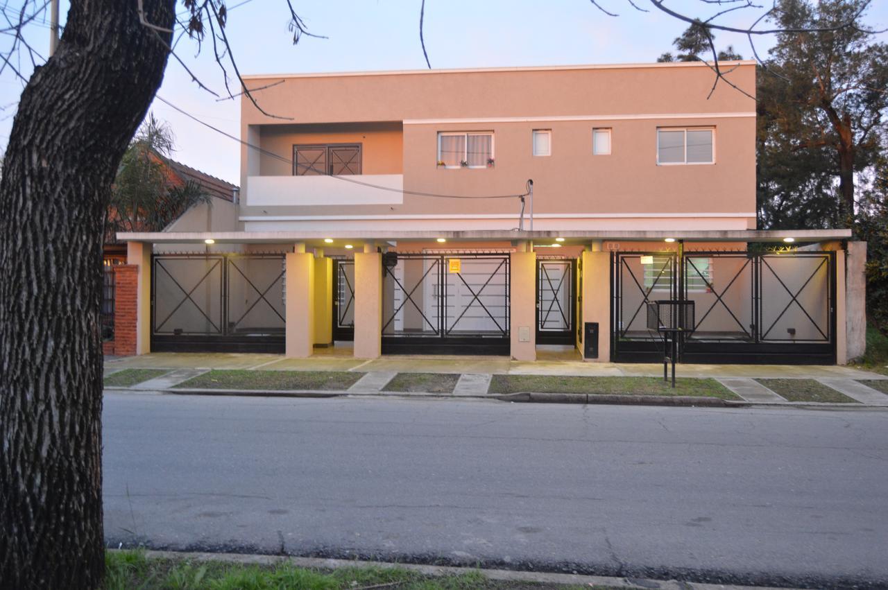 Mendoza Apartments Ezeiza Airport Luis Guillon ภายนอก รูปภาพ