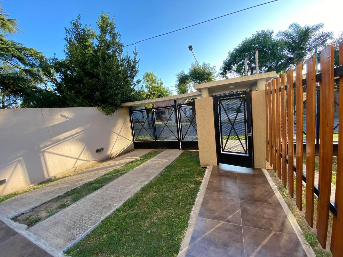 Mendoza Apartments Ezeiza Airport Luis Guillon ภายนอก รูปภาพ